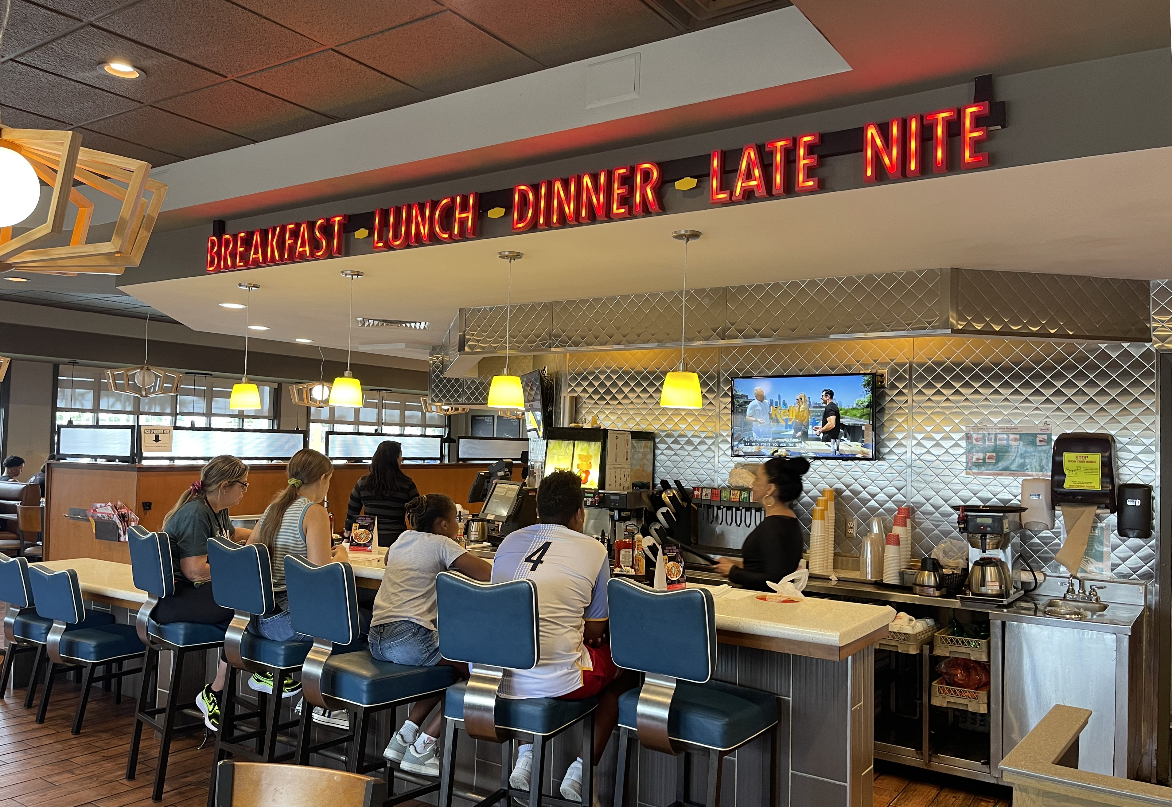Denny’s counter interior