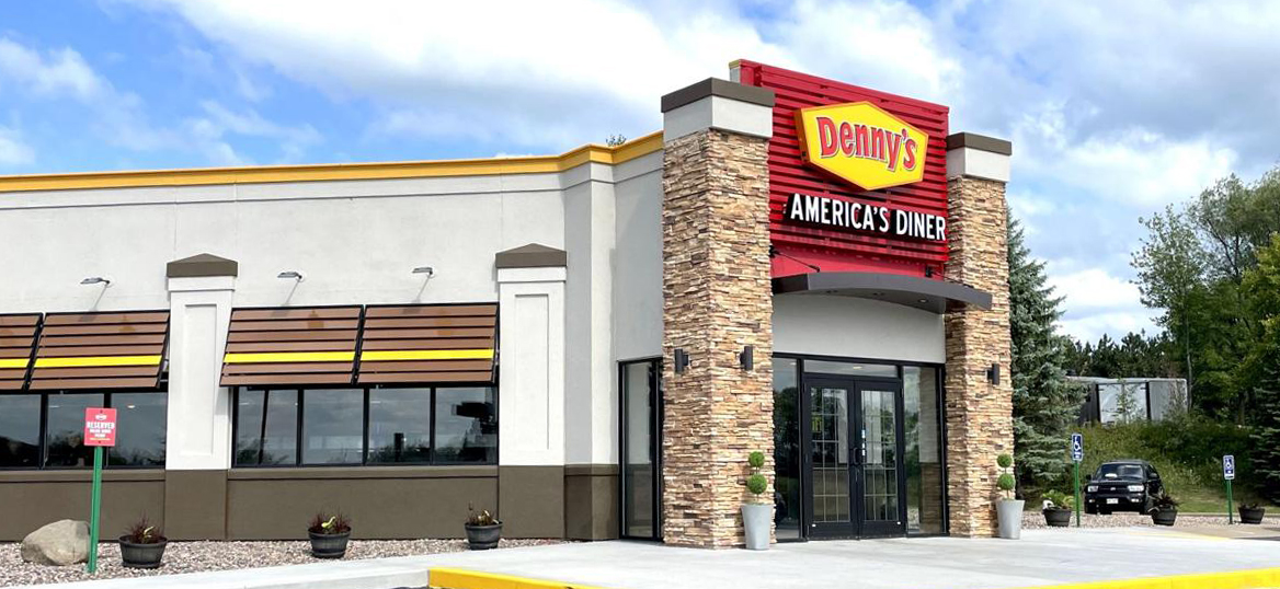 Denny’s restaurant exterior